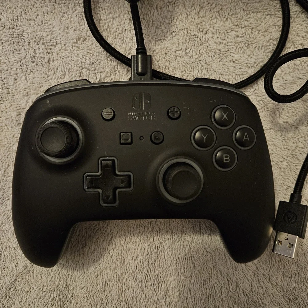 Power A NINTENDO SWITCH CONTROLER Wired Black‎ Excellent Condition